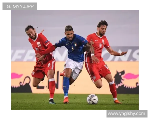 足球明星职业装的时尚魅力与场上风采完美结合的探讨与分析